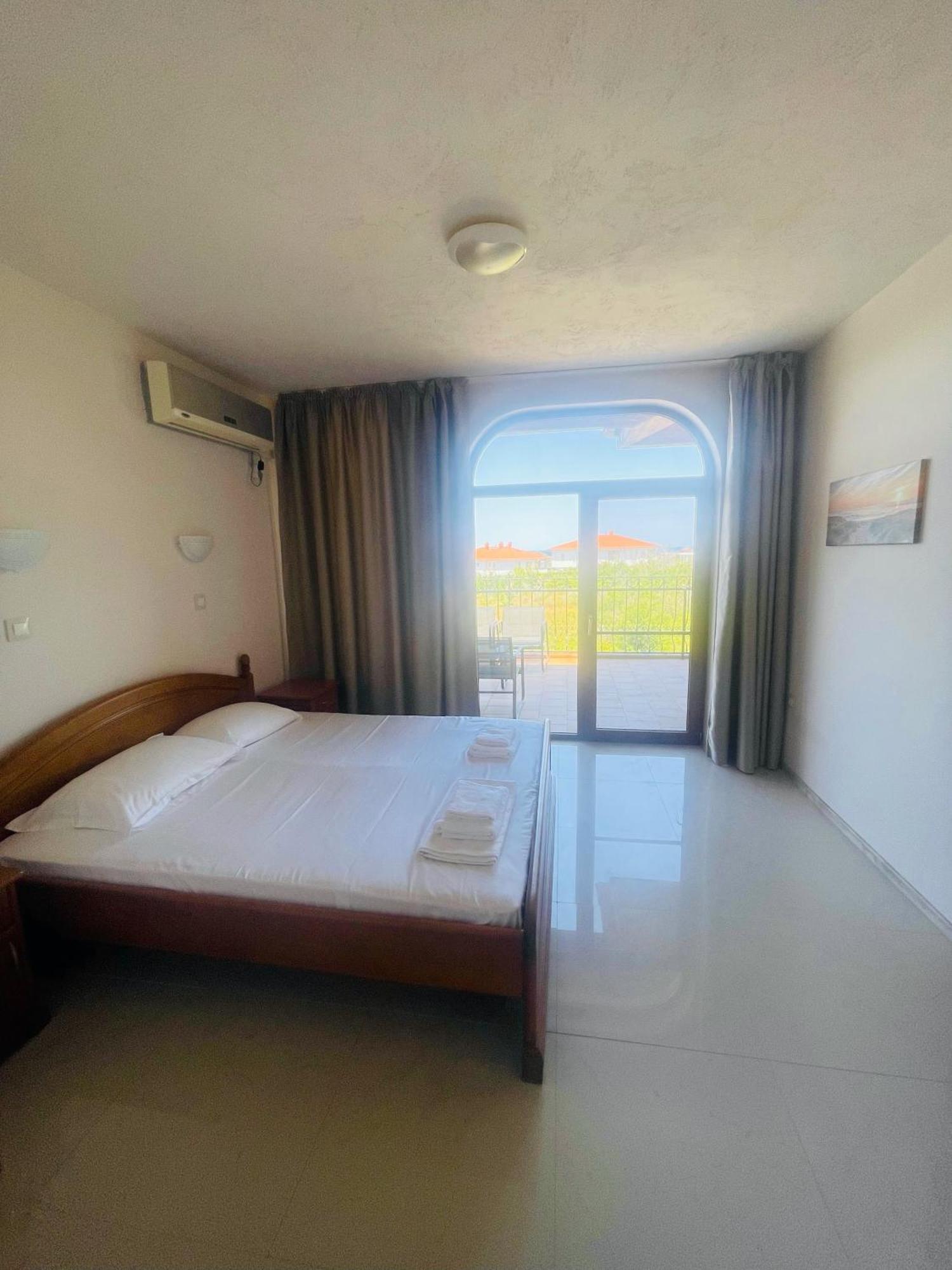 Private Apartment With Sea View Sozopol Extérieur photo