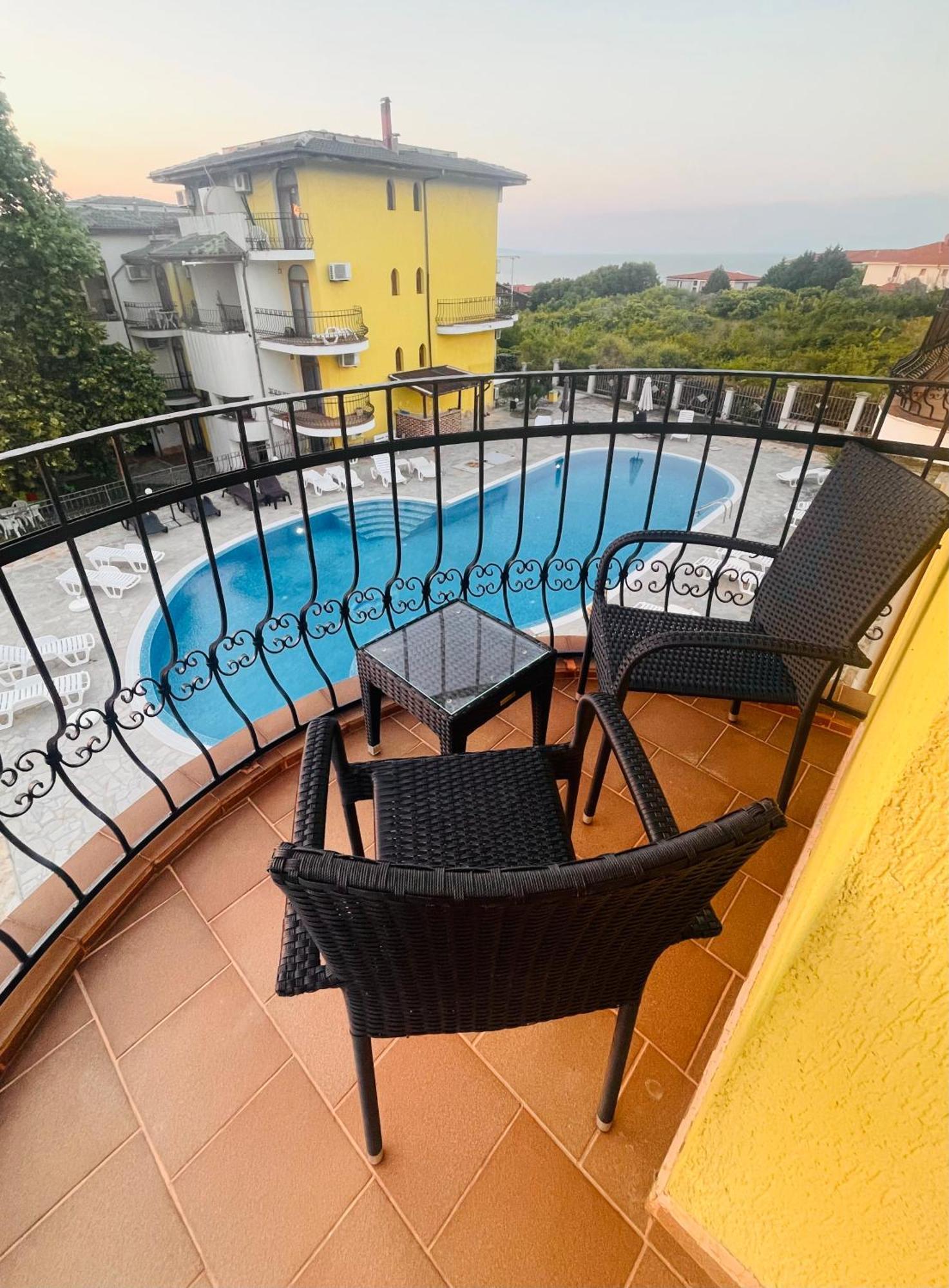 Private Apartment With Sea View Sozopol Extérieur photo